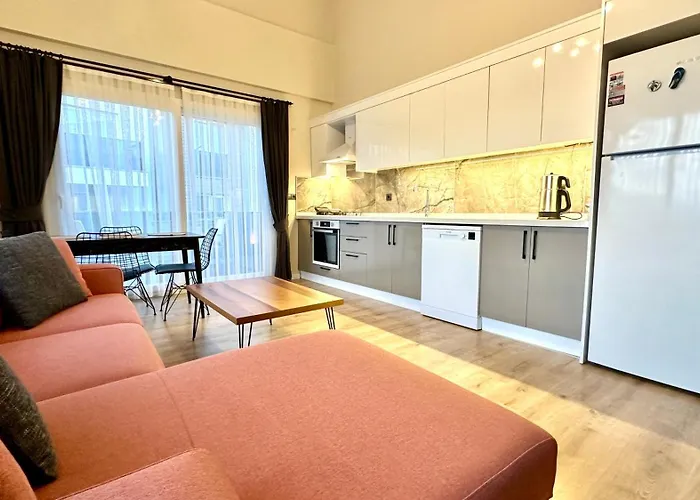 Two Bedrooms With Large Pool Апартаменты *