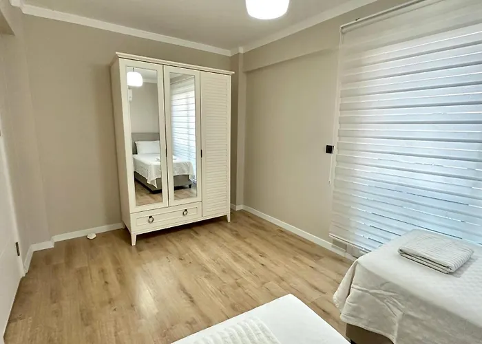 Lägenhet Two Bedrooms With Large Pool *