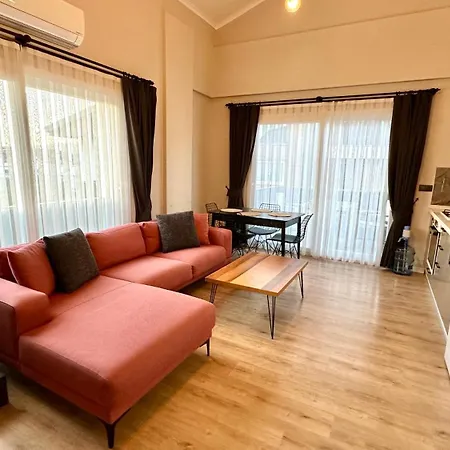 Two Bedrooms With Large Pool 페티예